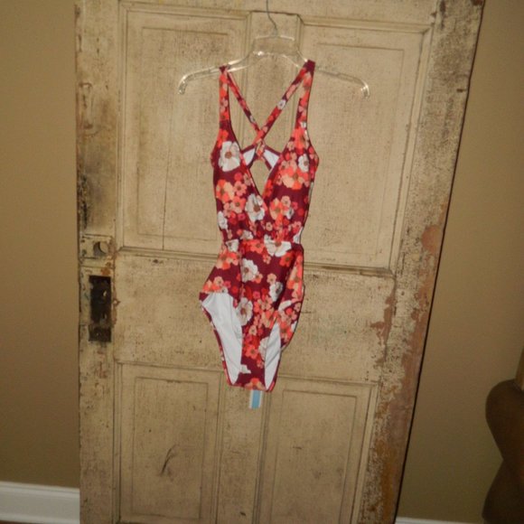 Cupshe Olivia Floral Cutout Plus Size One Piece Swimsuit Size OX (HH-4) - Picture 1 of 7